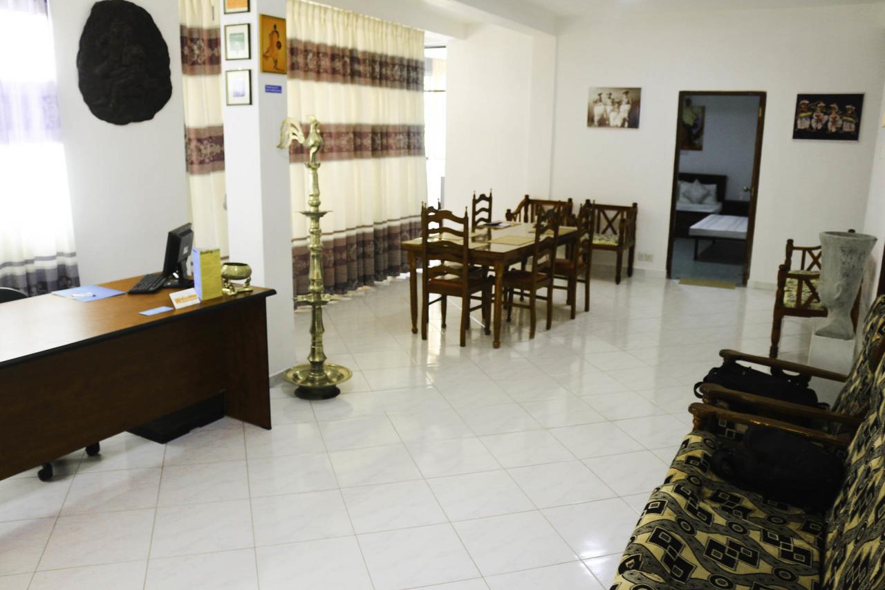 Yoho Travellers Residence Kandy Exterior foto