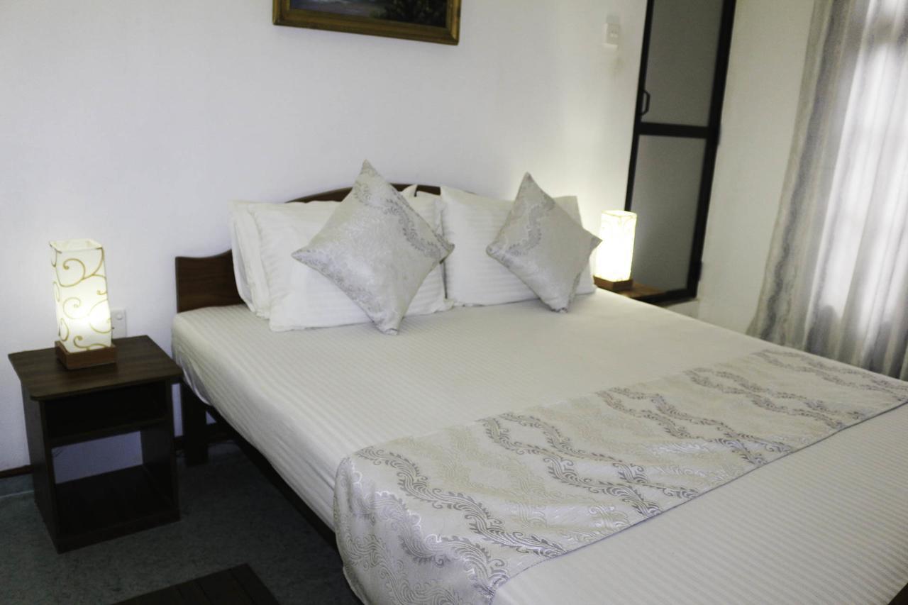 Yoho Travellers Residence Kandy Exterior foto