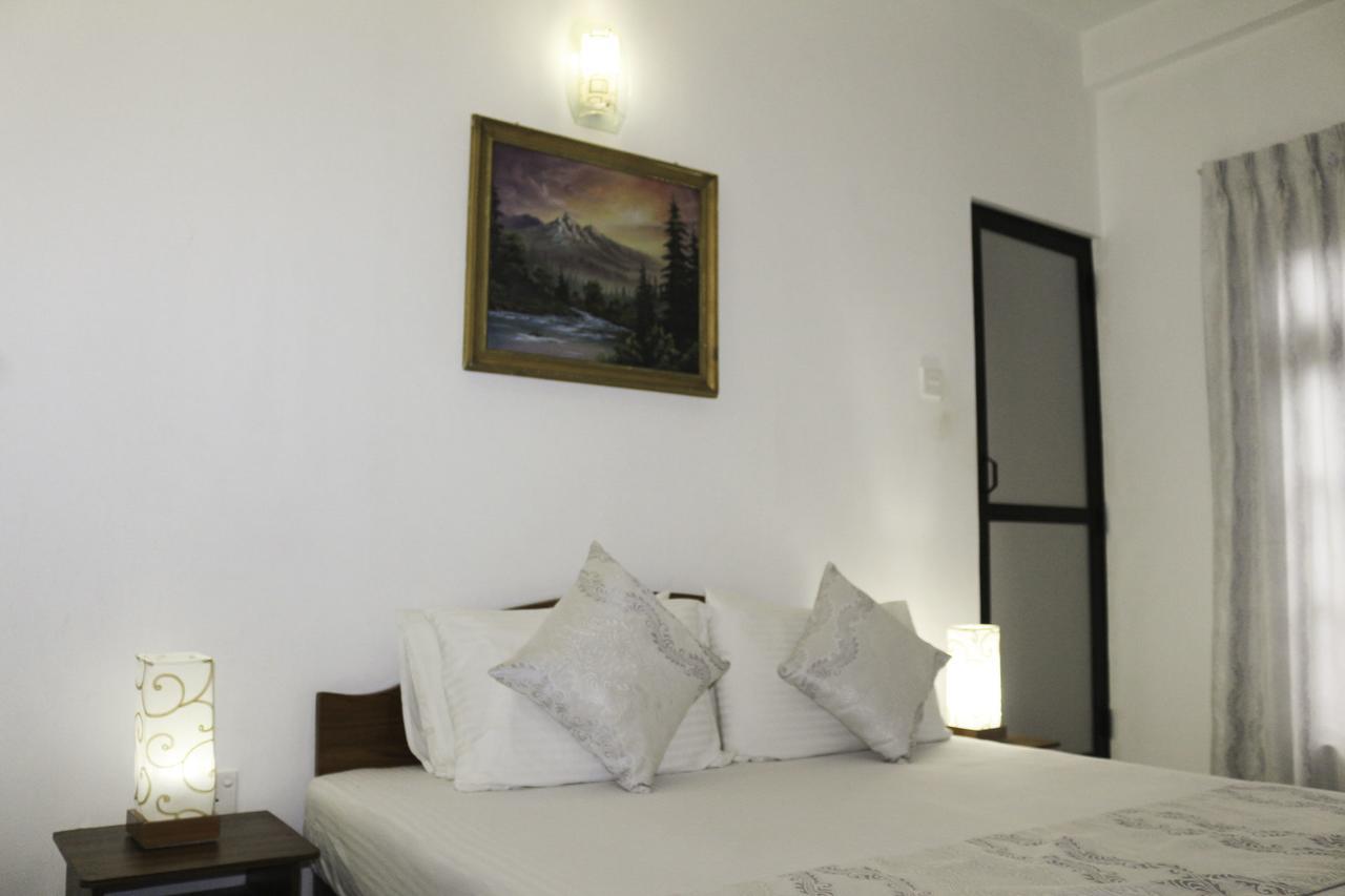 Yoho Travellers Residence Kandy Exterior foto